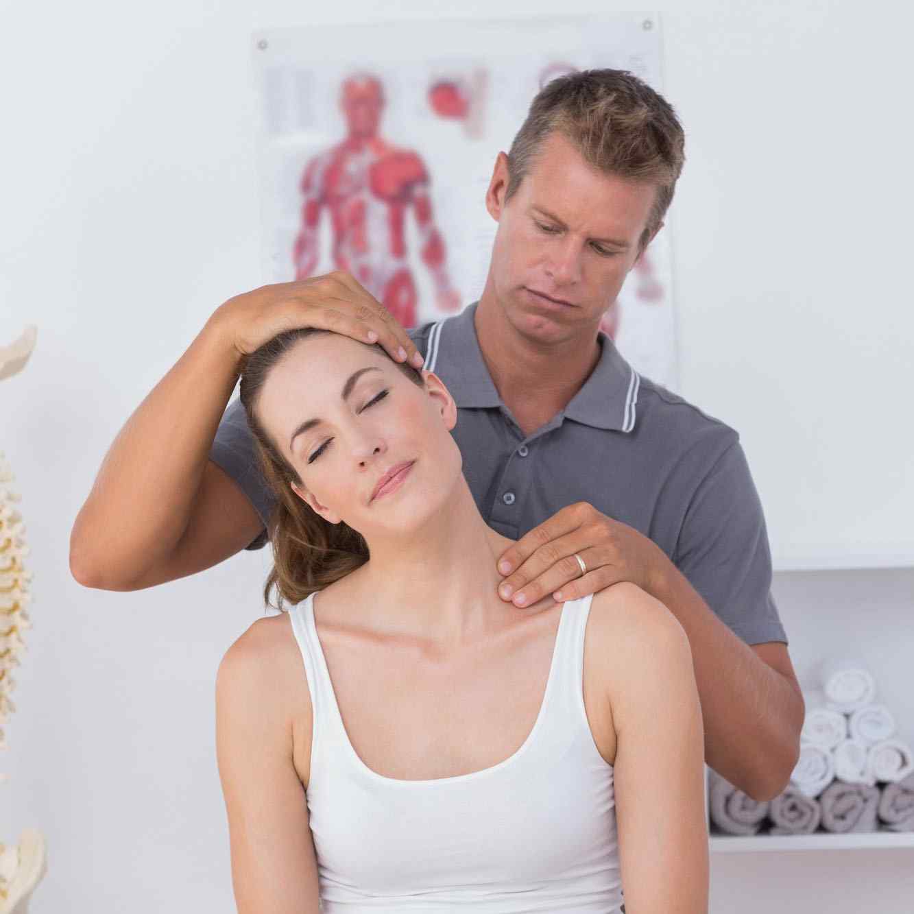 https://mindcareclinic.info/wp-content/uploads/2015/12/kiroprakticar.jpg